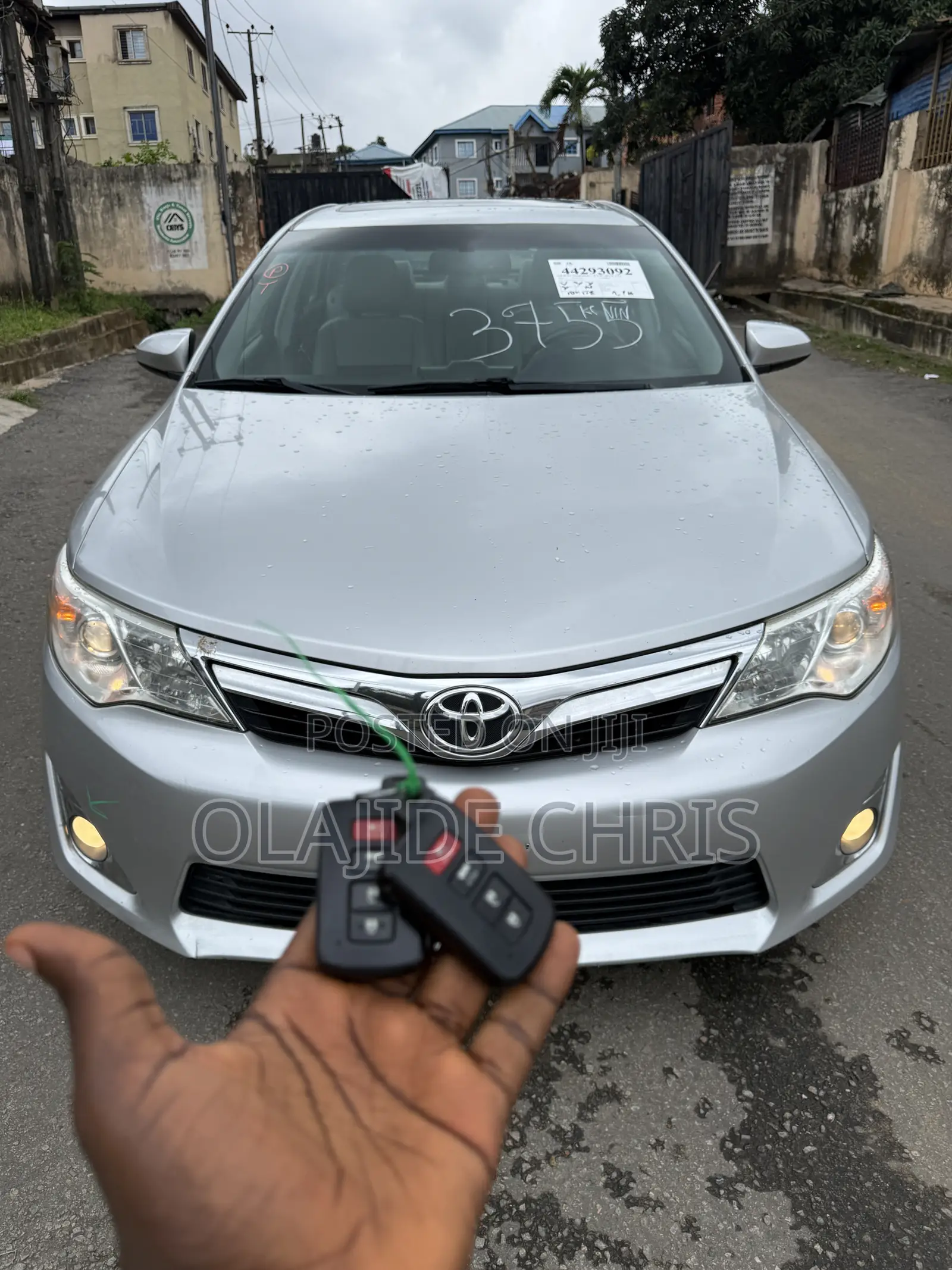 Toyota Camry XLE 4dr Sedan (2.5L 4cyl 6A) 2012 Silver