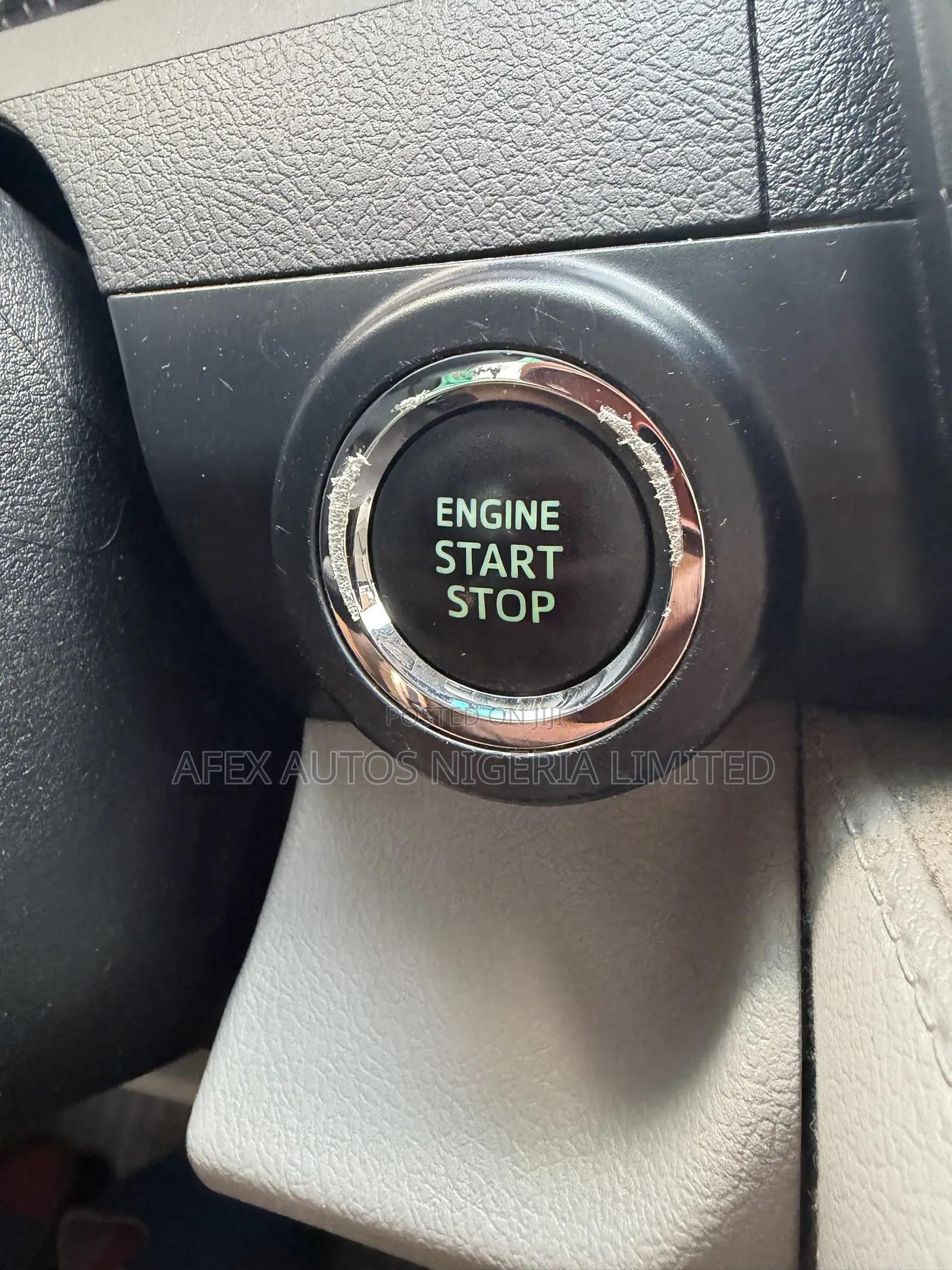 Toyota Camry LE 4dr Sedan (2.5L 4cyl 6A) 2013 White