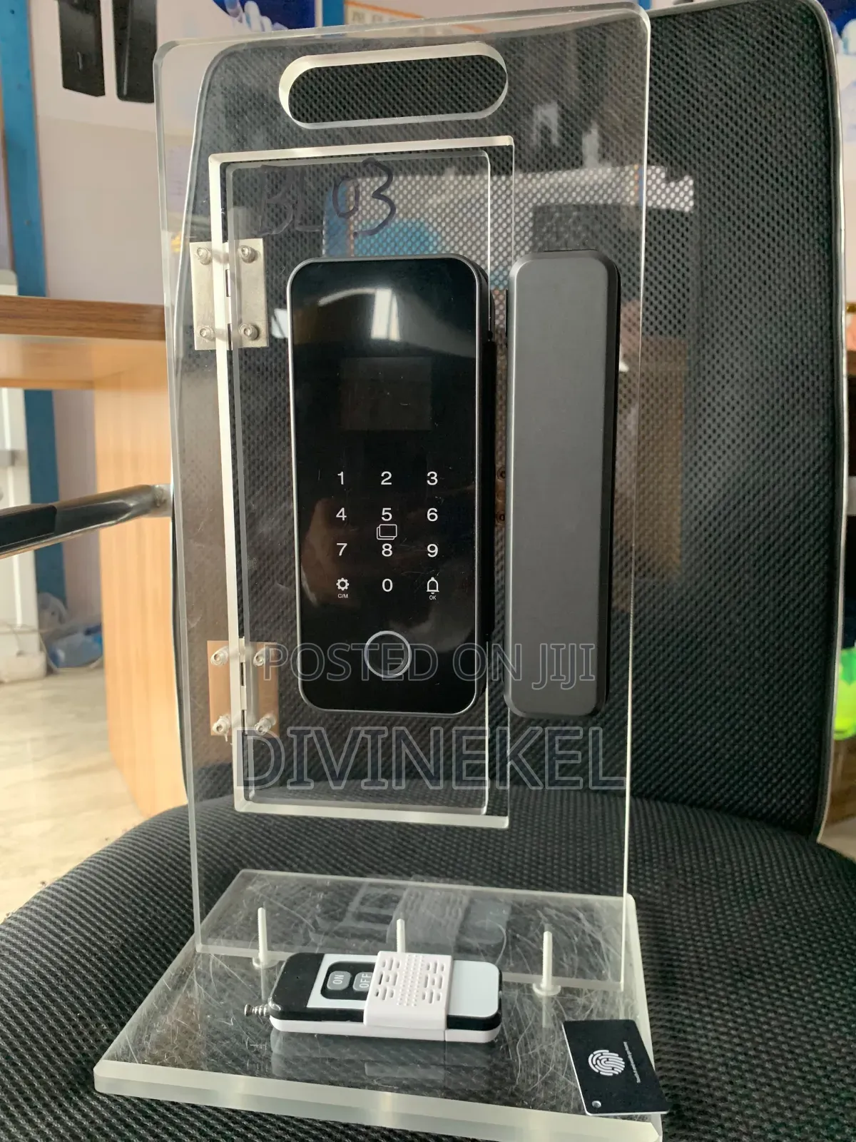HD Fingerprint RECOGNITION SMART Waterproof LOCK for Glass Doors