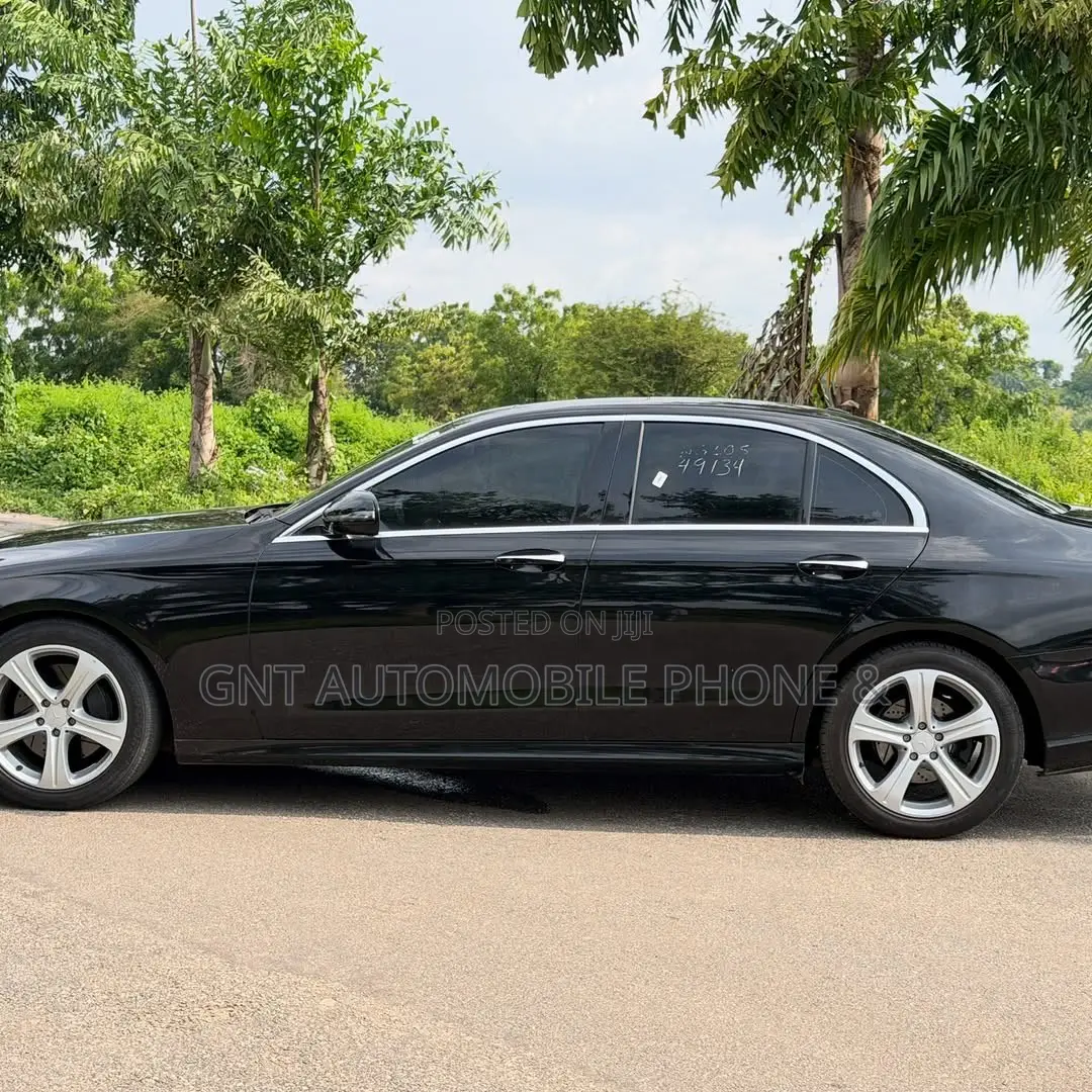 Mercedes-Benz E300 2017 Black