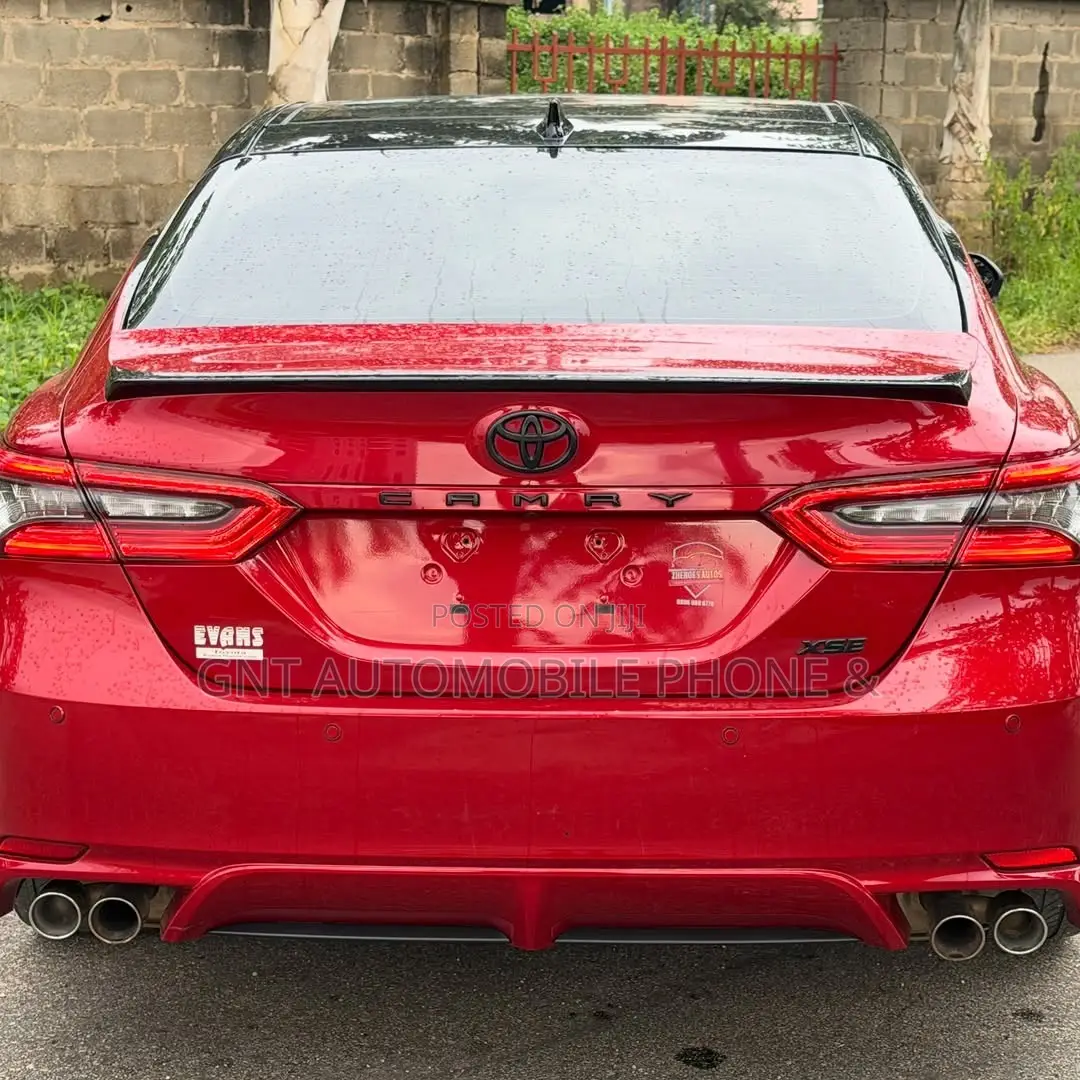 Toyota Camry 2021 Red