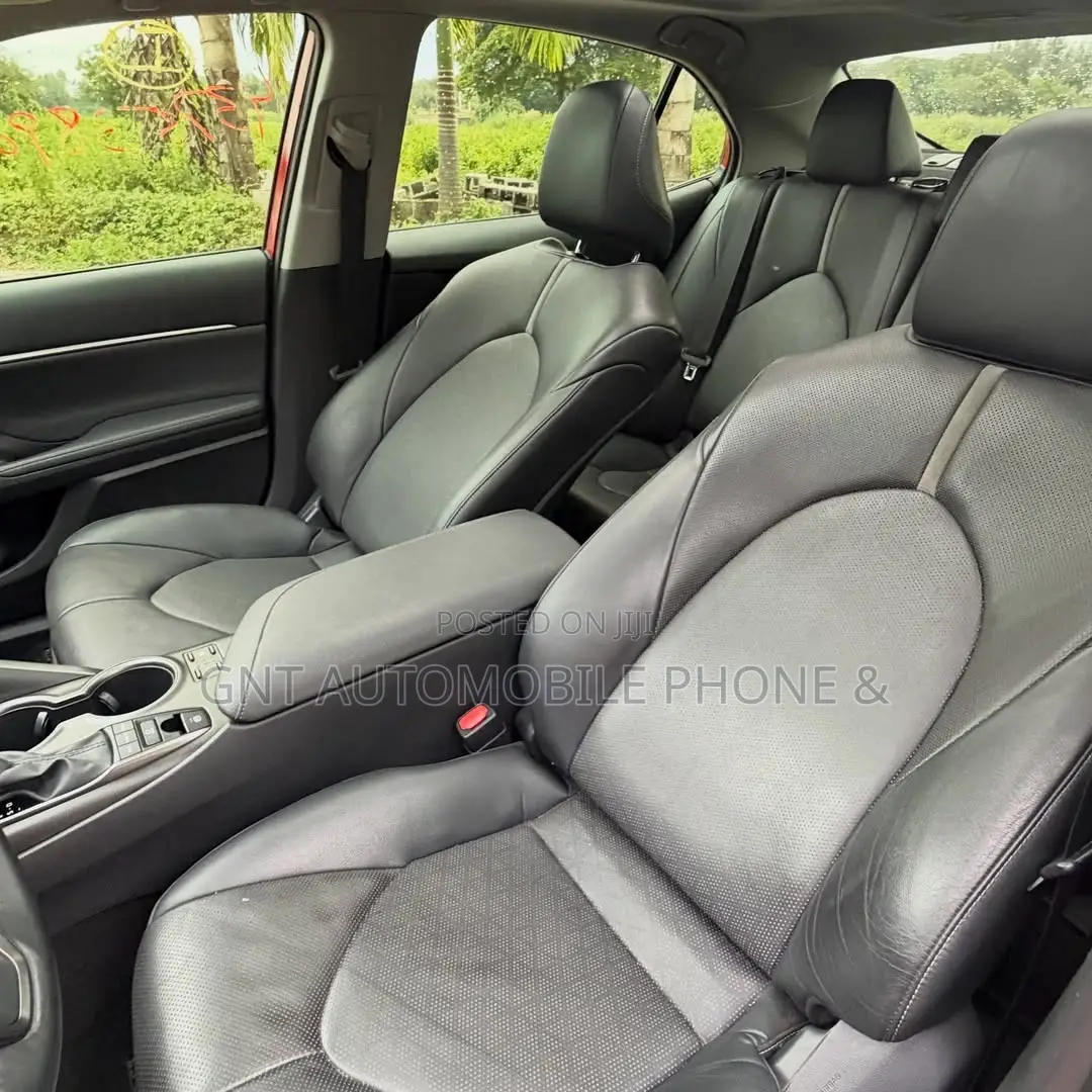 Toyota Camry 2021 Red
