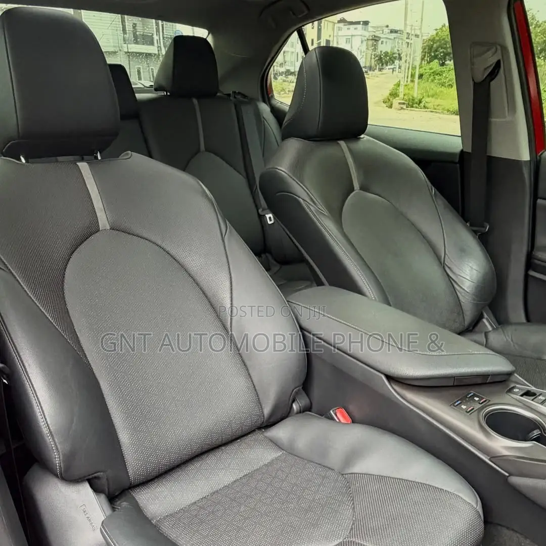 Toyota Camry 2021 Red