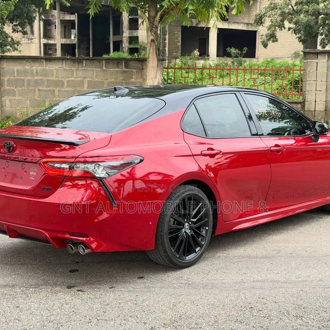 Toyota Camry 2021 Red