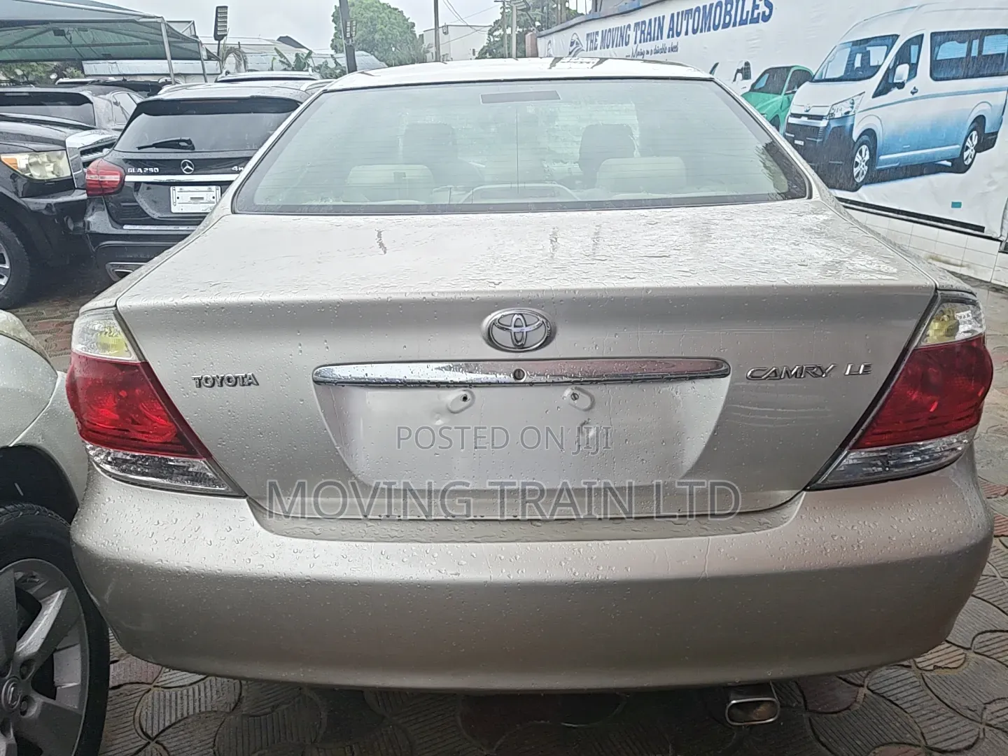 Toyota Camry LE 4dr Sedan (2.4L 4cyl 5A) 2005 Gold