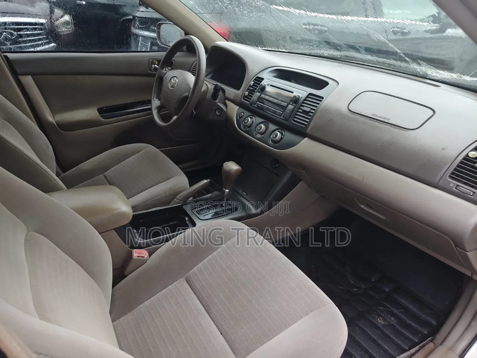 Toyota Camry LE 4dr Sedan (2.4L 4cyl 5A) 2005 Gold