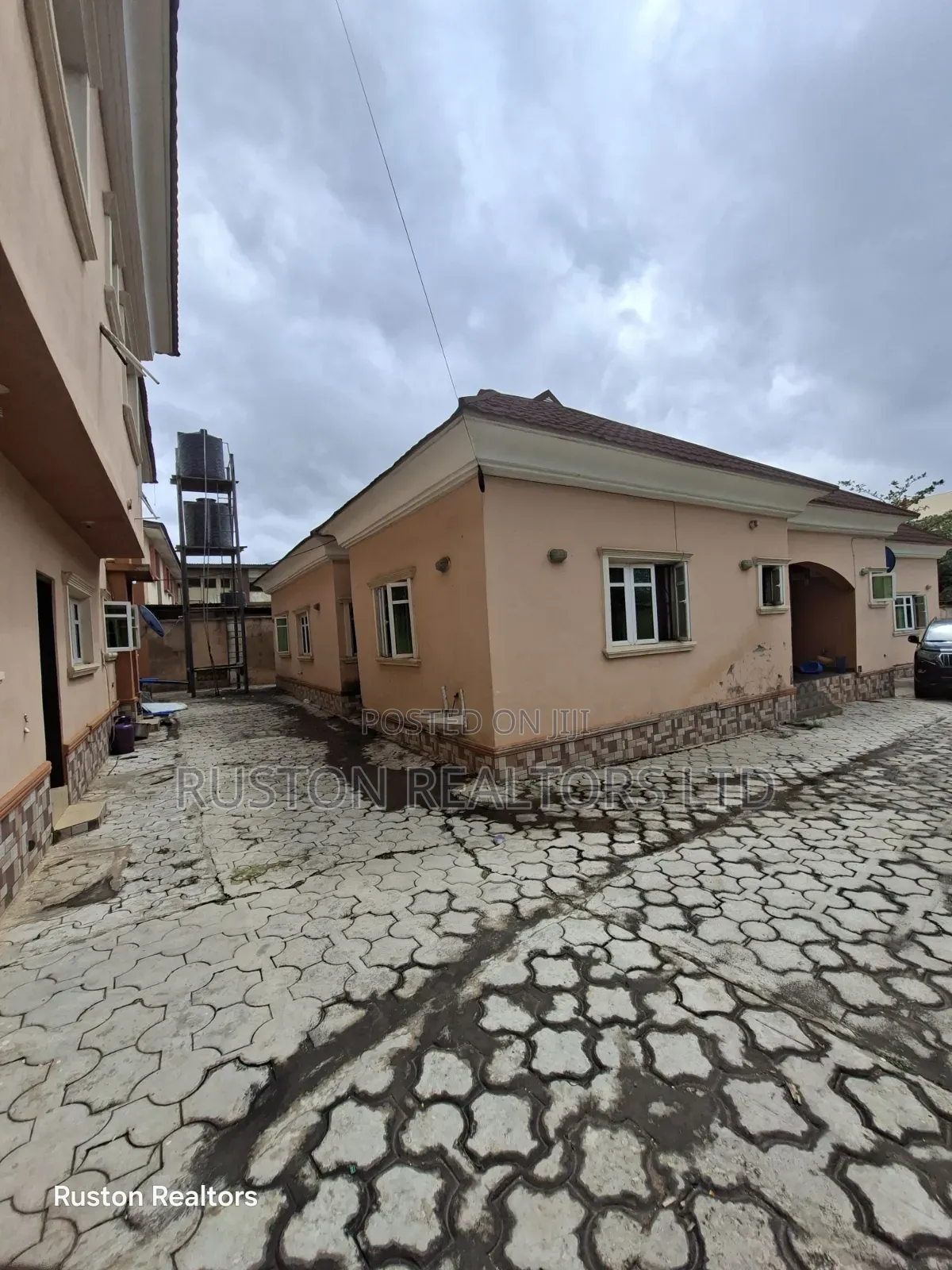 12bdrm Duplex in Bodija for sale