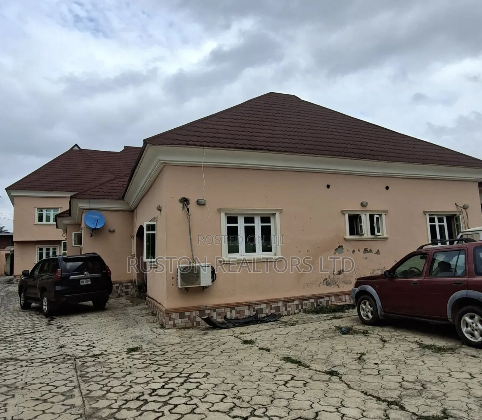 12bdrm Duplex in Bodija for sale