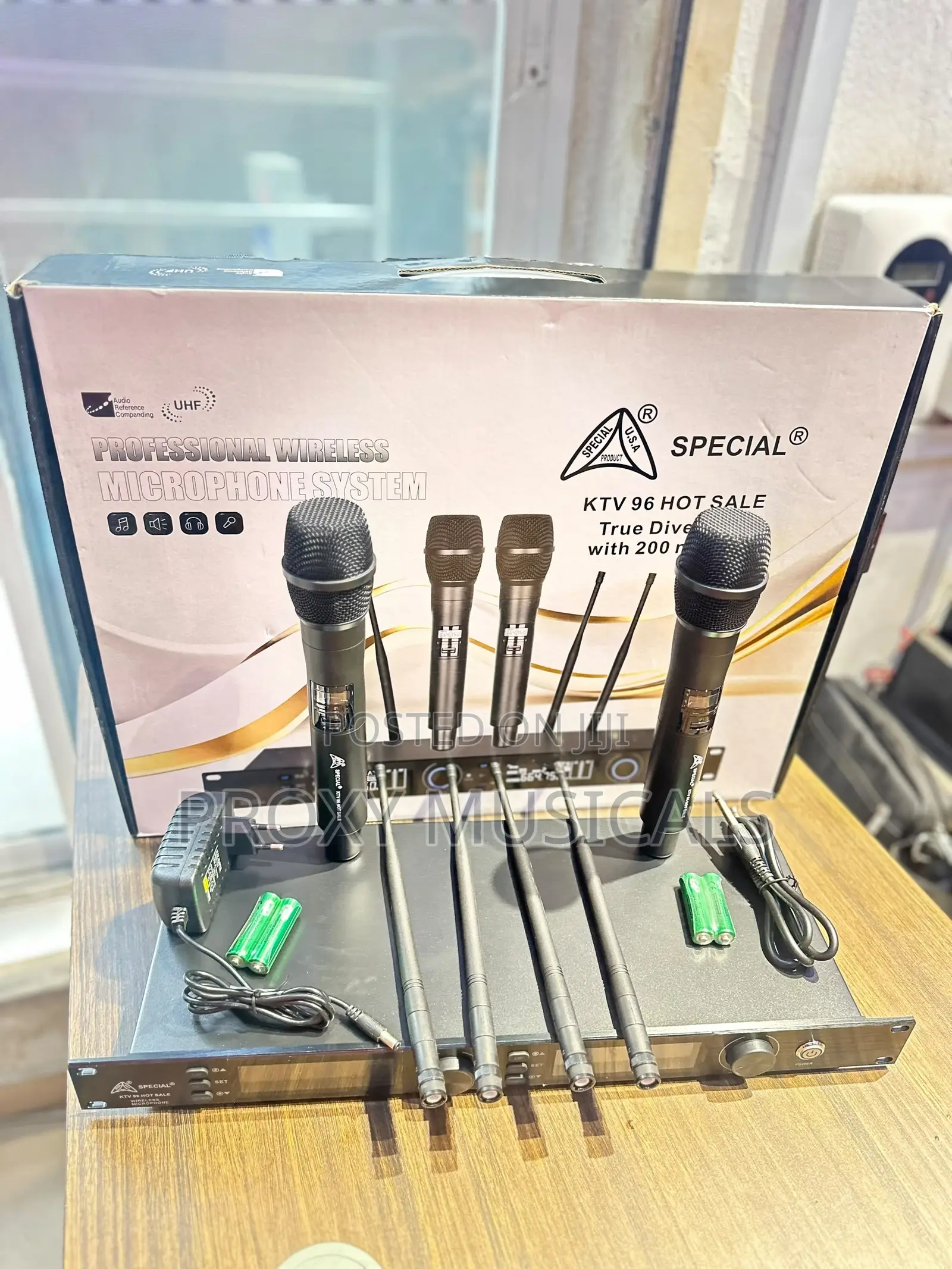 Special KTV 96 Professional Wireless Microphone System