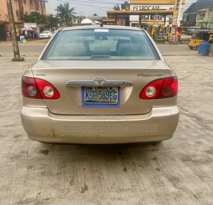 Toyota Corolla 2007 Gold
