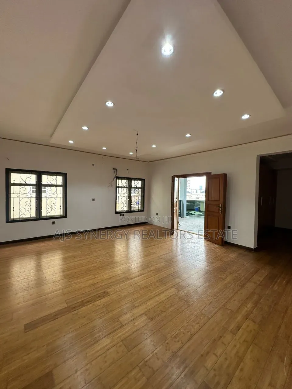4bdrm Duplex in Victoria Island Extension for sale