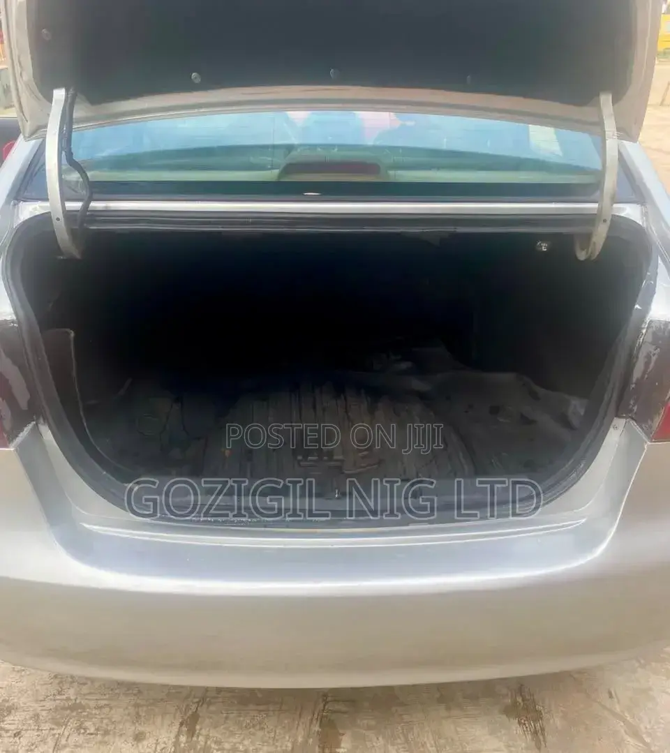 Hyundai Elantra 2008 Silver