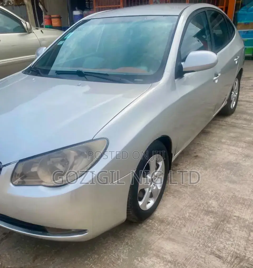 Hyundai Elantra 2008 Silver