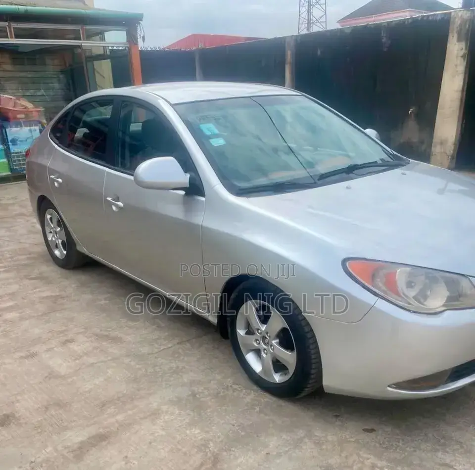 Hyundai Elantra 2008 Silver