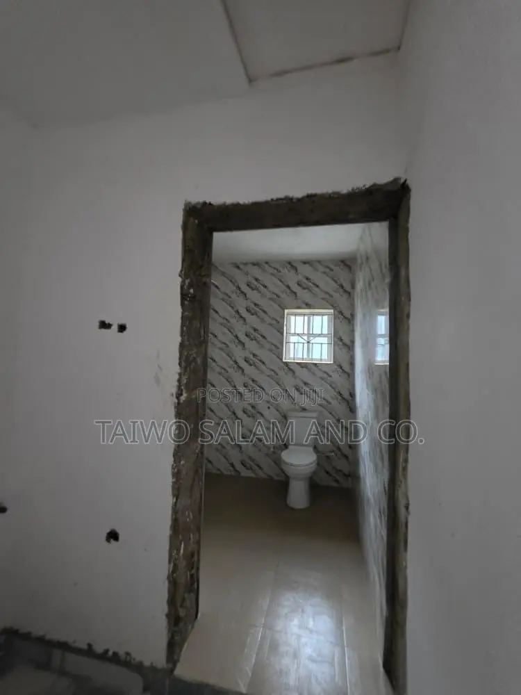 3bdrm Bungalow in Alakia for sale