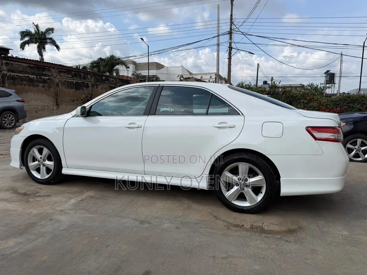 Toyota Camry SE 4dr Sedan (2.5L 4cyl 6AM) 2010 White