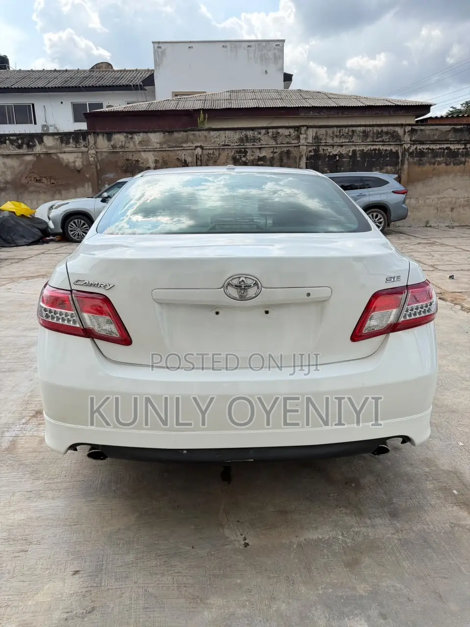 Toyota Camry SE 4dr Sedan (2.5L 4cyl 6AM) 2010 White