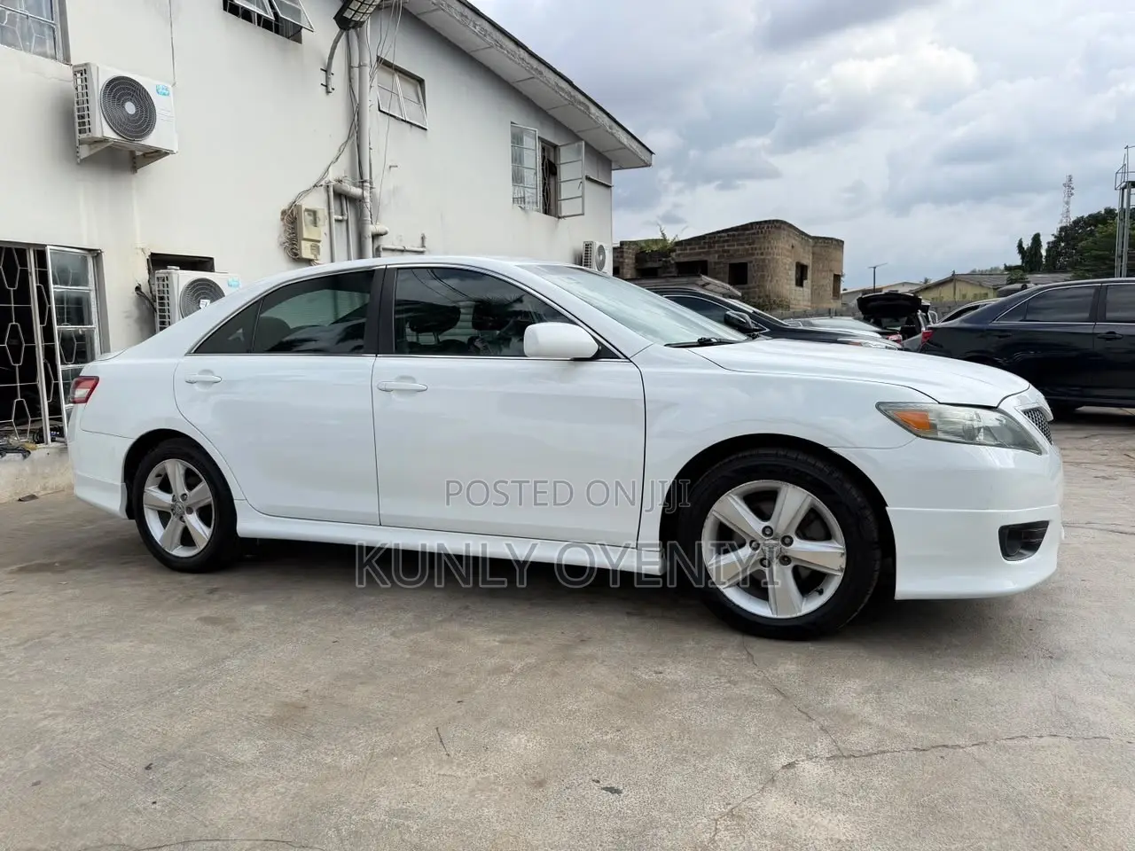 Toyota Camry SE 4dr Sedan (2.5L 4cyl 6AM) 2010 White