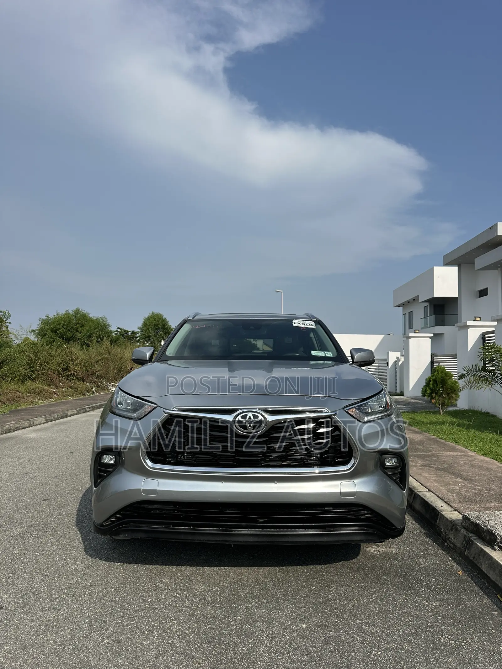 Toyota Highlander XLE 2021 Silver