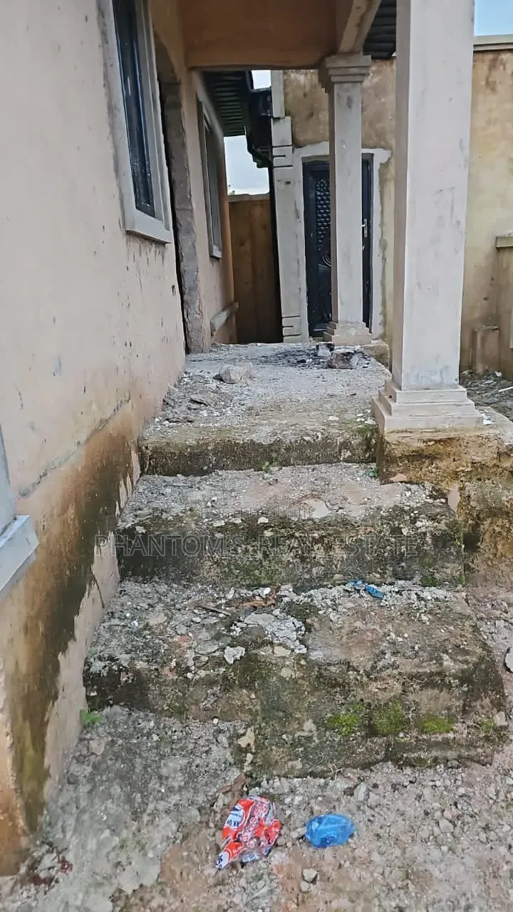 2bdrm Bungalow in St Saviour, Benin City for sale