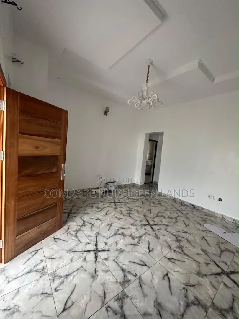 1bdrm Apartment in Off Lekki-Epe Expressway for rent