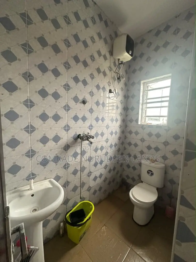 1bdrm Apartment in Off Lekki-Epe Expressway for rent