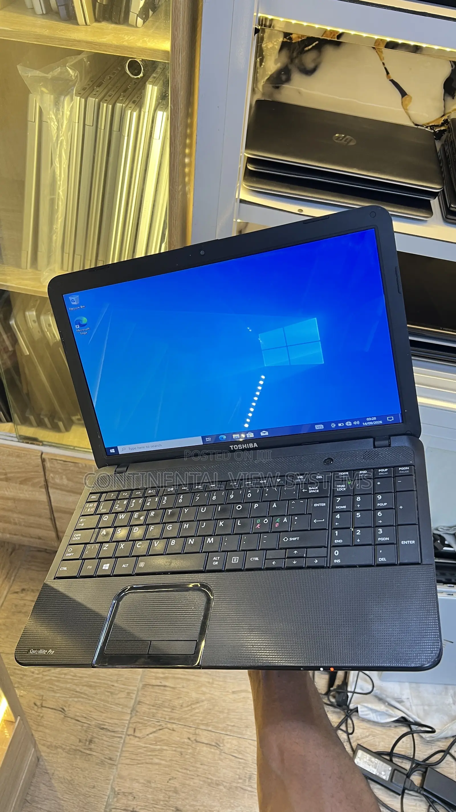 Laptop Toshiba Satellite C850 4GB Intel Celeron HDD 160GB