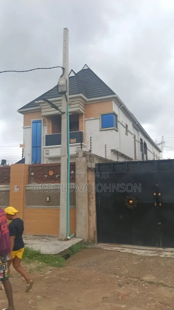 4bdrm Duplex in Royal Estate, Iseri Olofin for sale