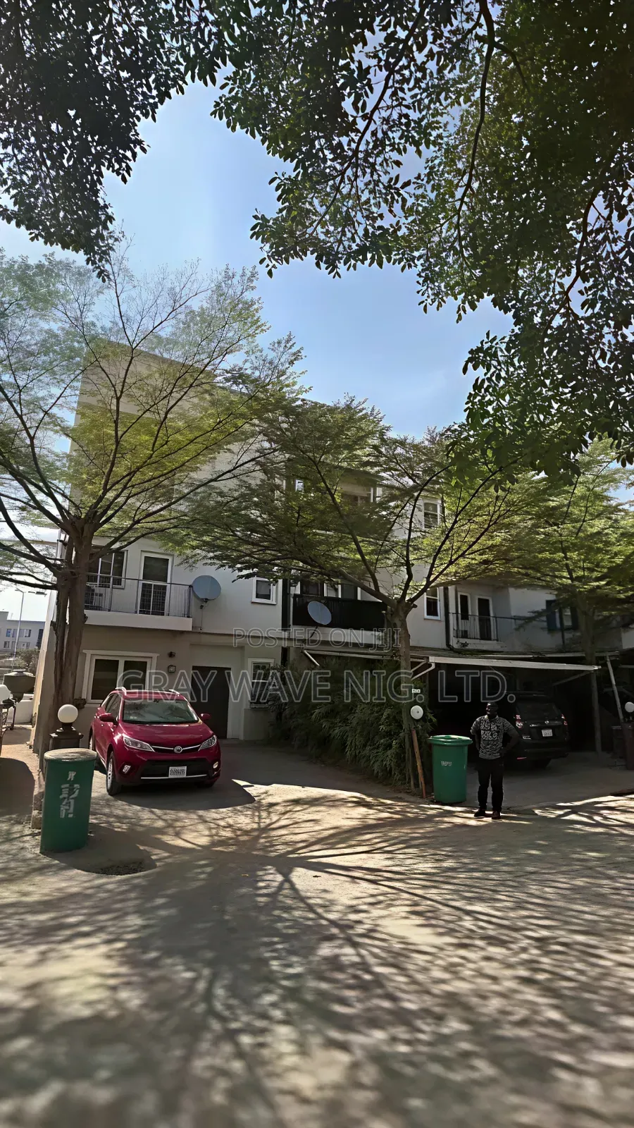4bdrm Townhouse/Terrace in Brains And Hammers, Galadimawa for sale