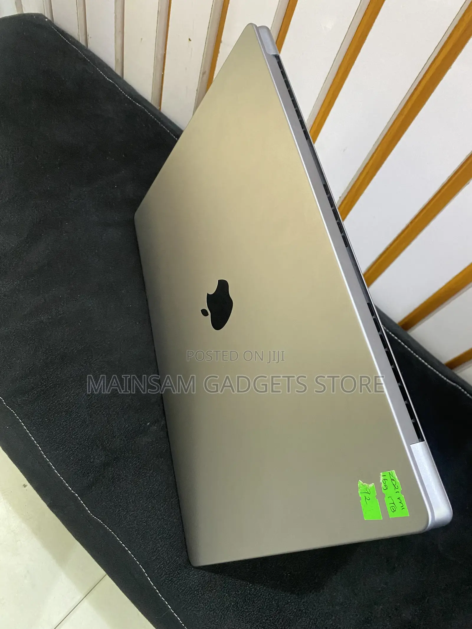 Laptop Apple MacBook Pro 2021 M1 16GB Apple M1 Pro SSD 1T