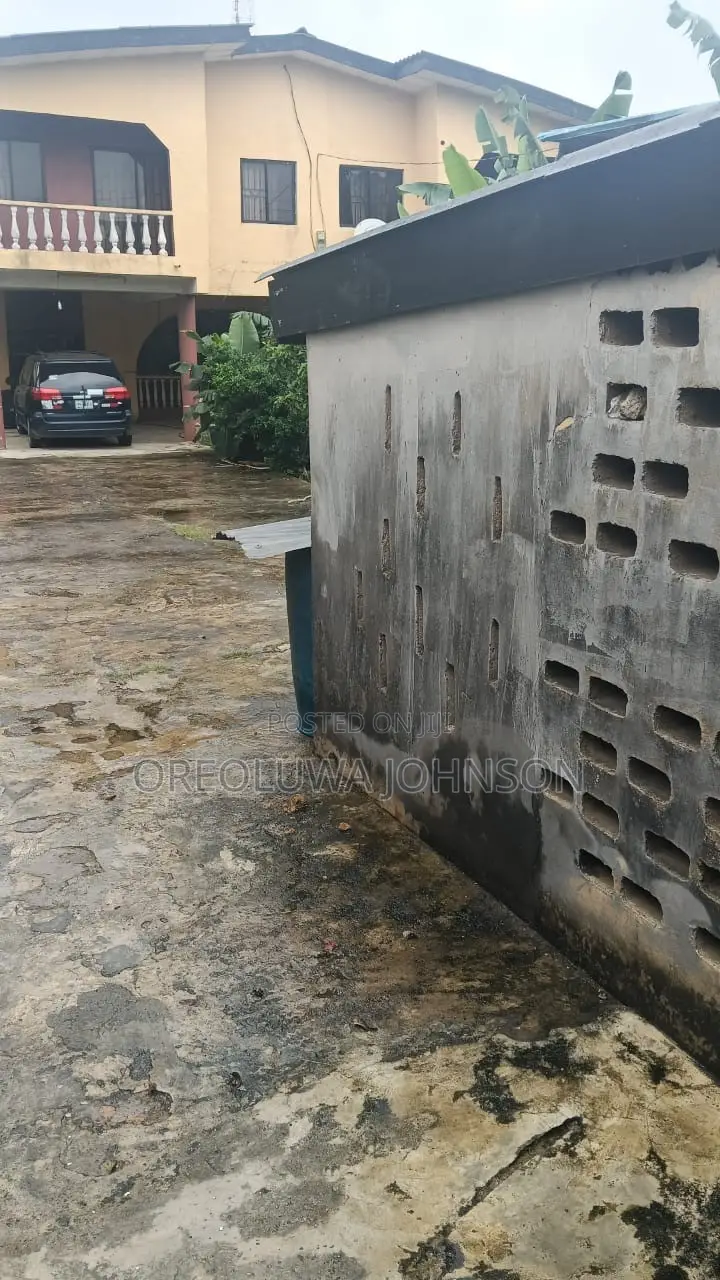 8bdrm Duplex in College for sale