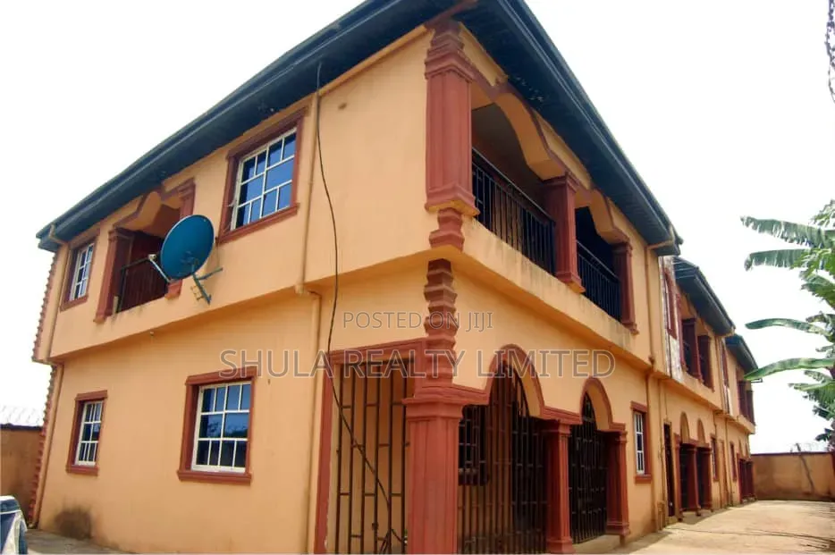 Furnished 16bdrm House in Oko Afo for sale