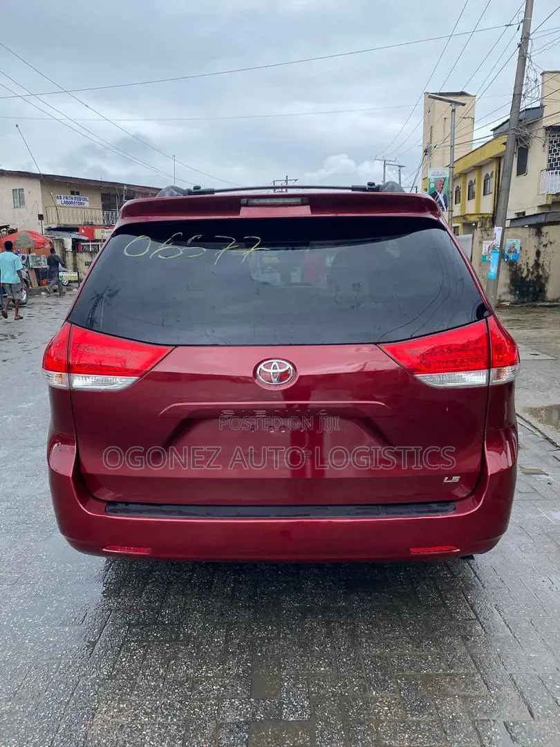 Toyota Sienna XLE 7 Passenger 2012 Red