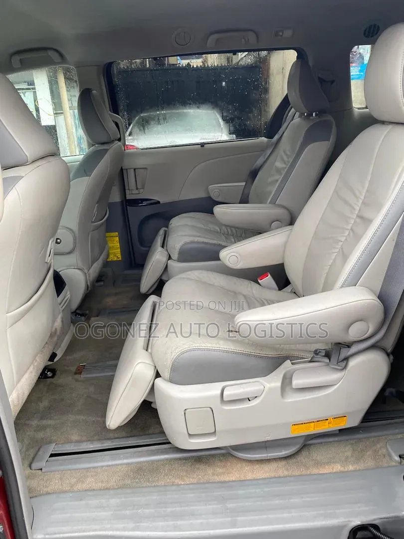 Toyota Sienna XLE 7 Passenger 2012 Red