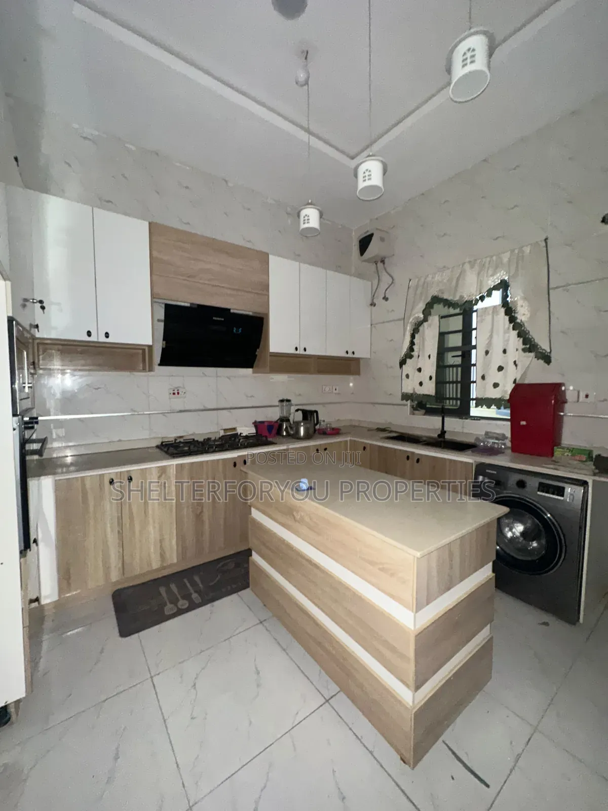 4bdrm Duplex in Lekki Phase 1 for rent