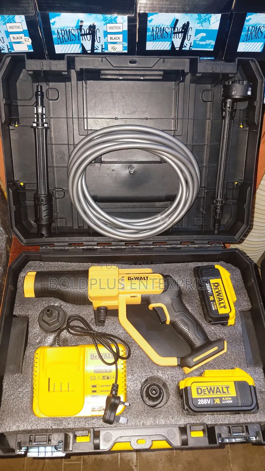 288 Volt Dewalt Cordless High Pressure Washing Machine