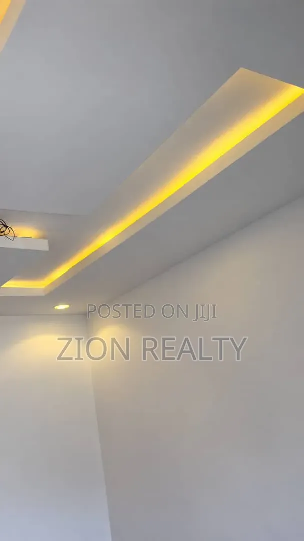 Mini Flat in Eputu London, Awoyaya for rent