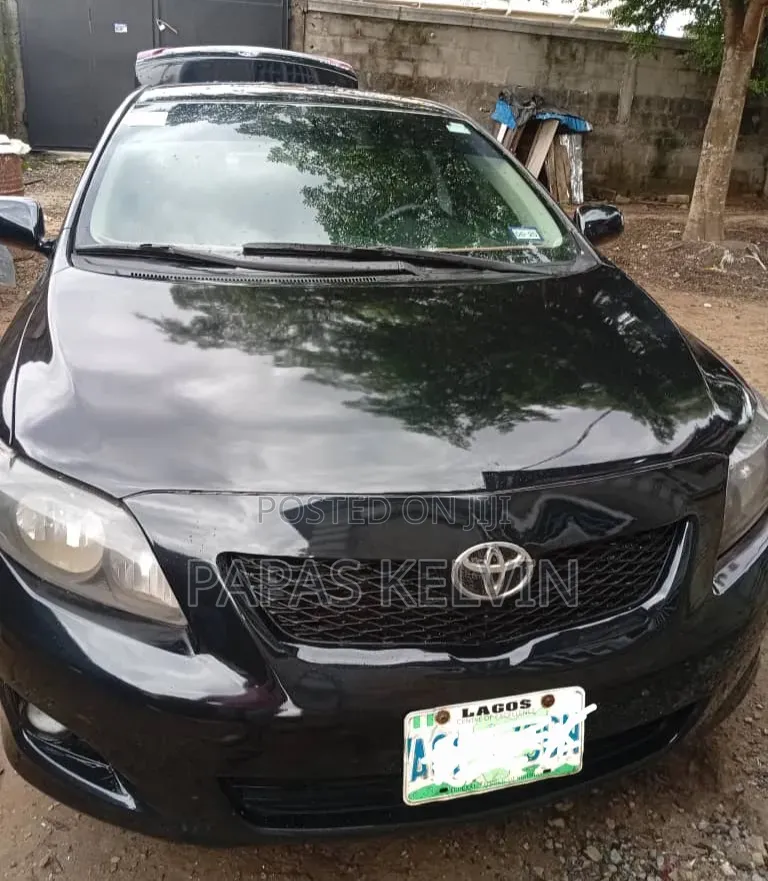Toyota Corolla LE 4dr Sedan (1.8L 4cyl 4A) 2010 Black