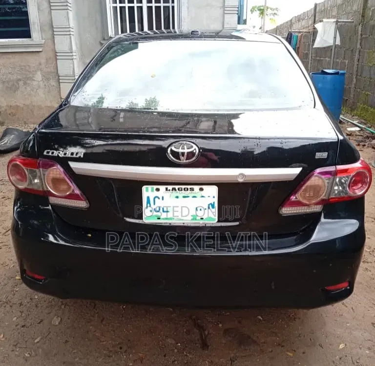 Toyota Corolla LE 4dr Sedan (1.8L 4cyl 4A) 2010 Black