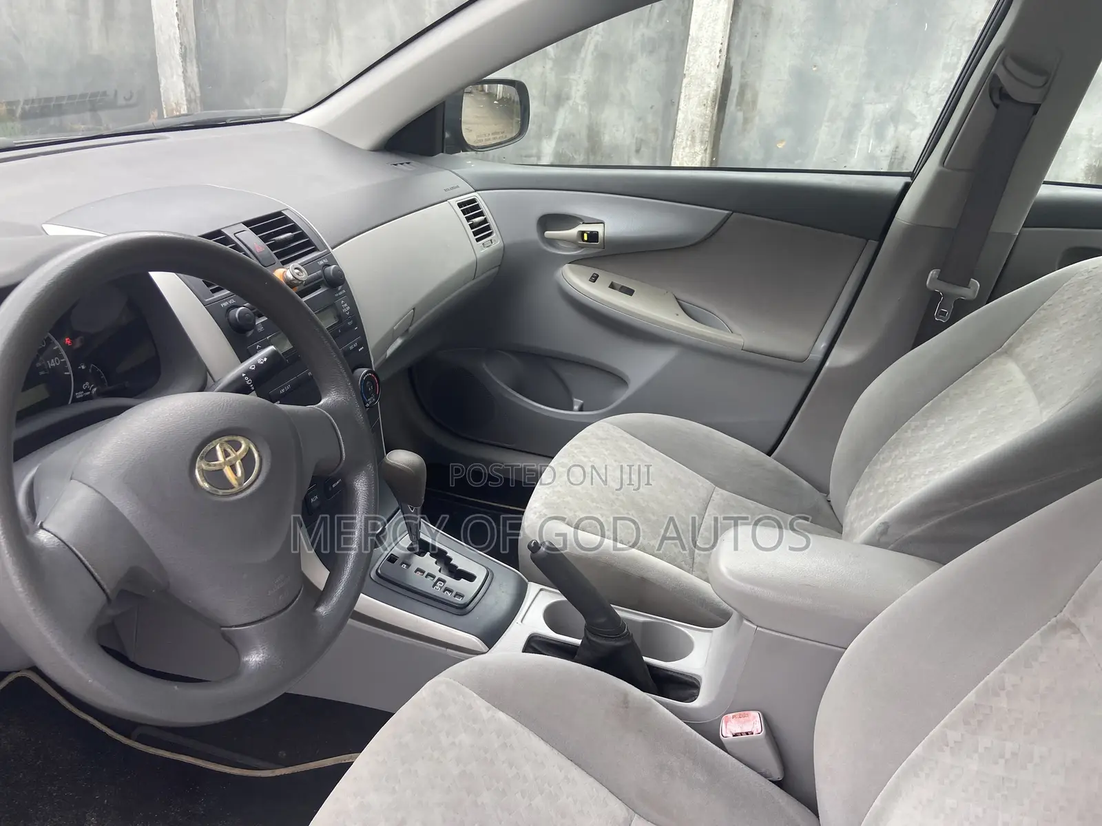 Toyota Corolla 2010 Gray