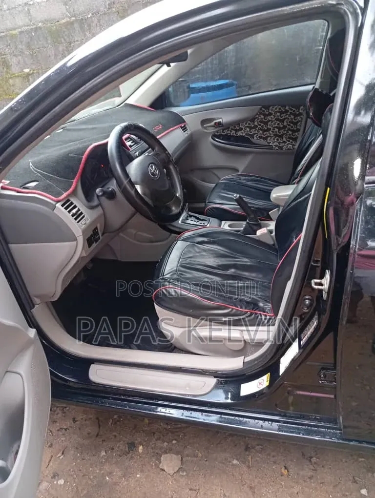 Toyota Corolla LE 4dr Sedan (1.8L 4cyl 4A) 2010 Black