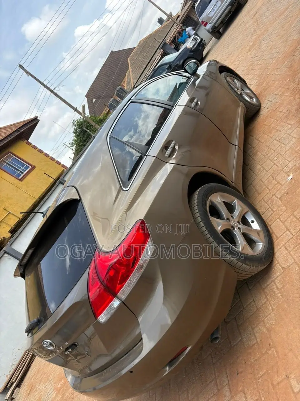 Toyota Venza V6 2011 Brown