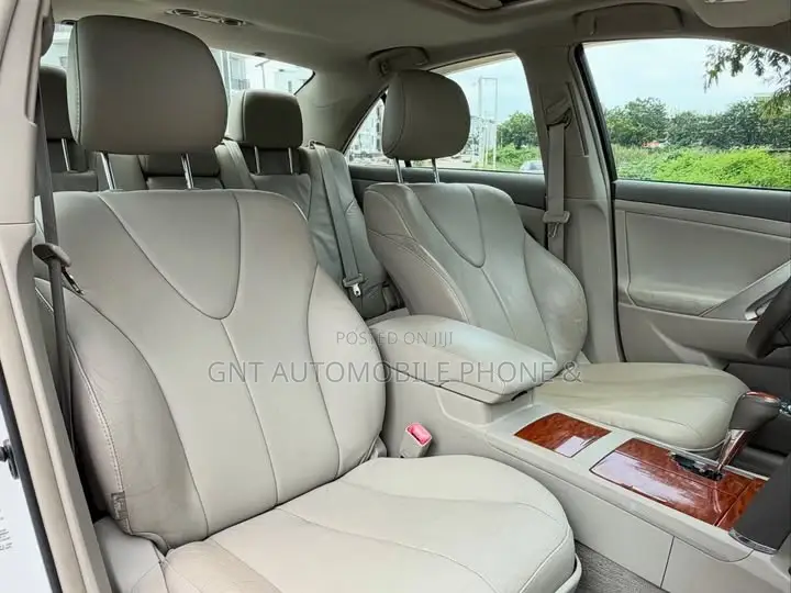 Toyota Camry 2010 White