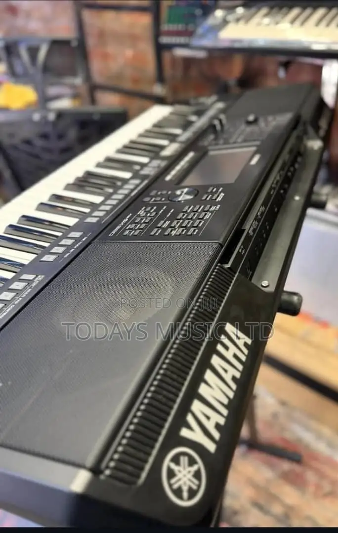 Yamaha PSR-SX720