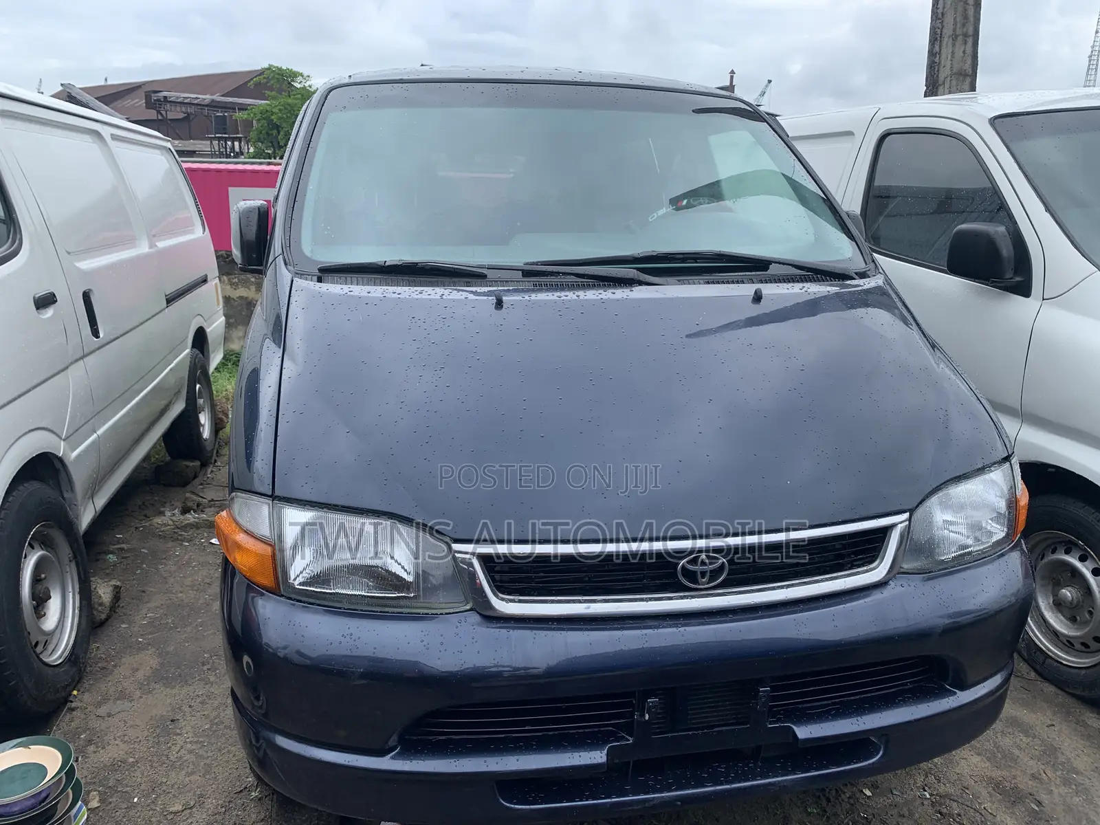 Toyota HiAce 2005 Blue