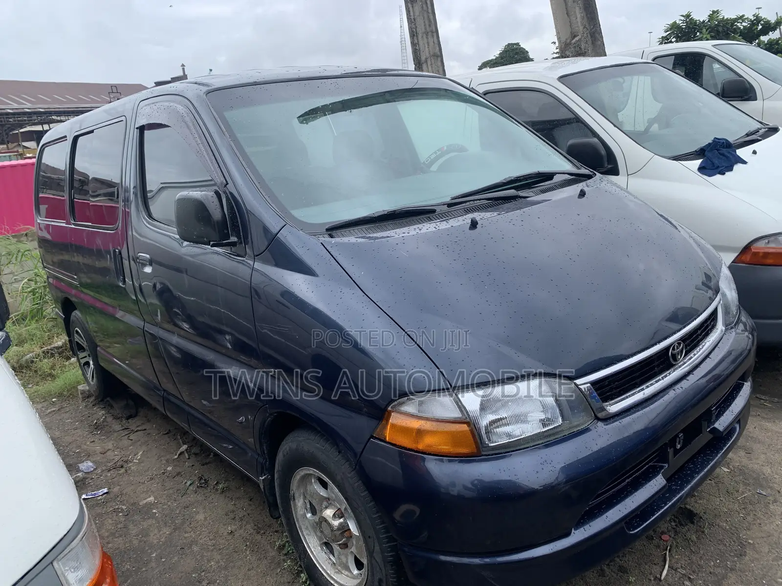 Toyota HiAce 2005 Blue