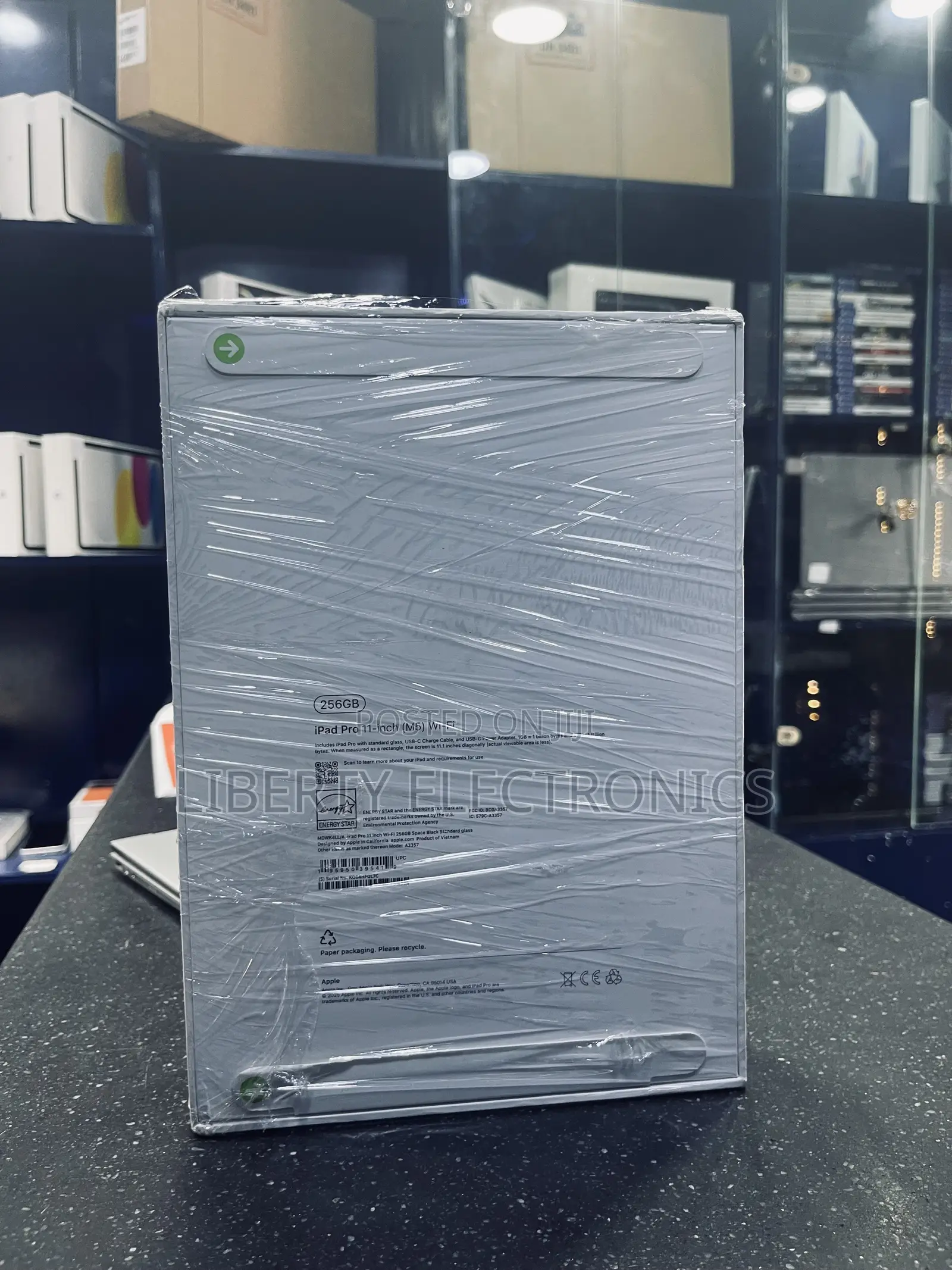 New Apple iPad Pro 256 GB Black