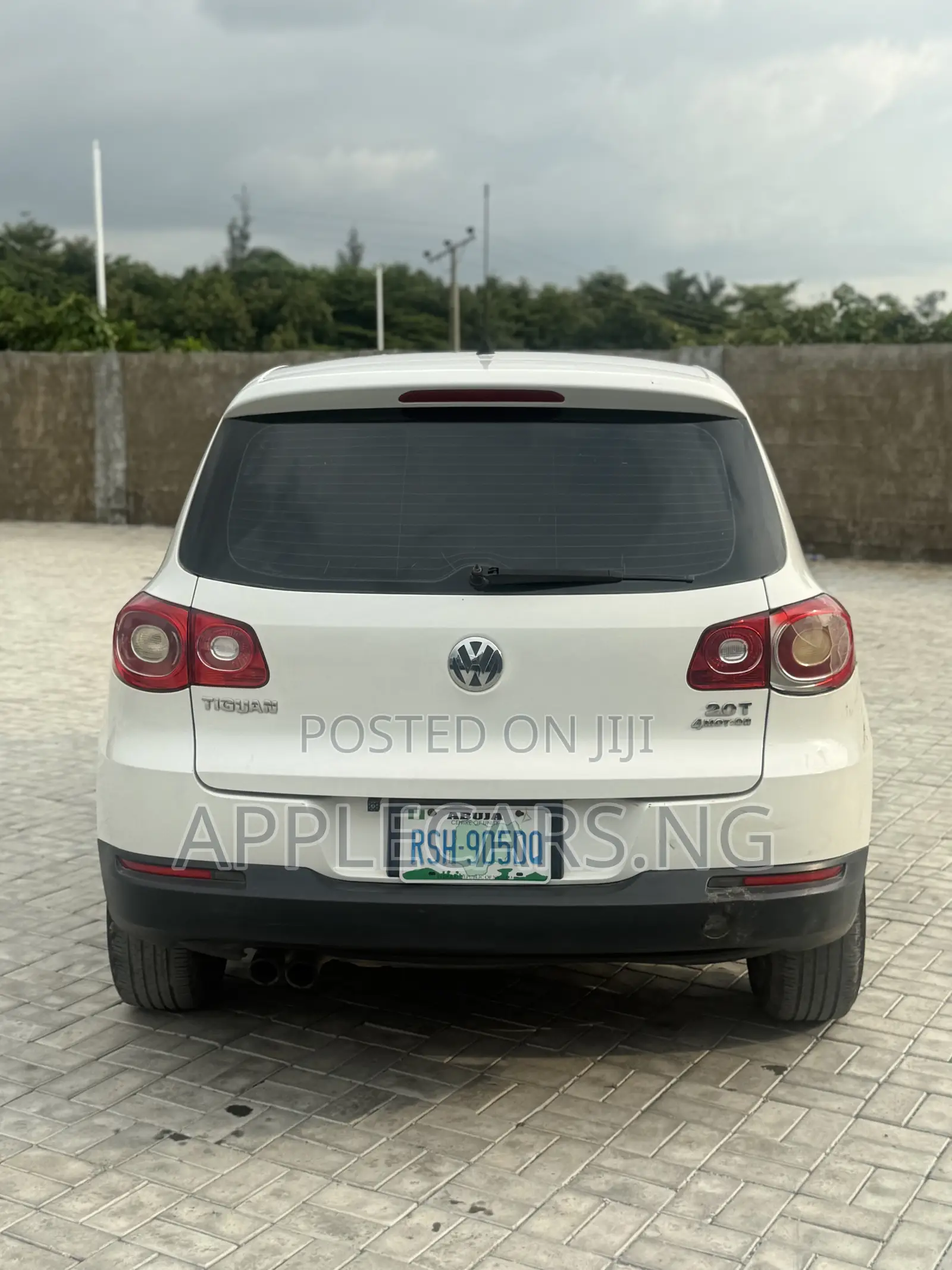 Volkswagen Tiguan 2010 White