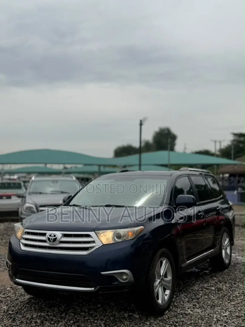 Toyota Highlander 3.5L 4WD 2013 Blue