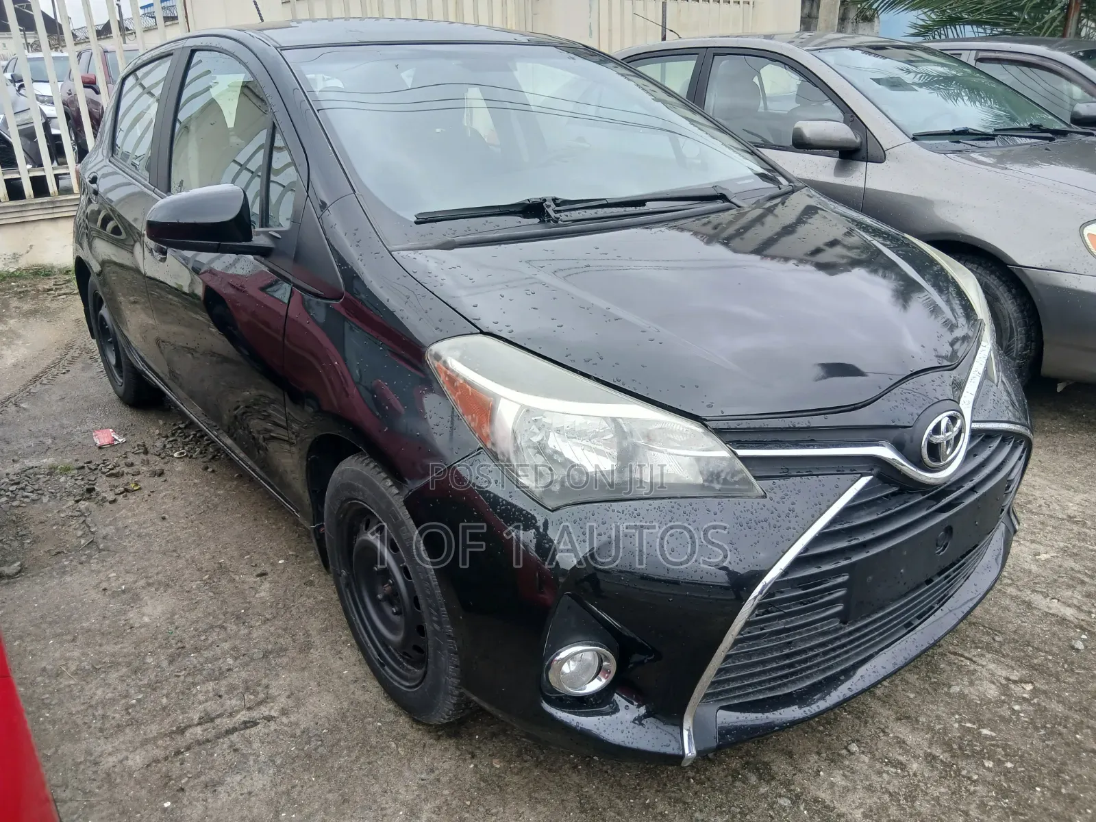 Toyota Yaris L Hatchback 5dr 2015 Blue